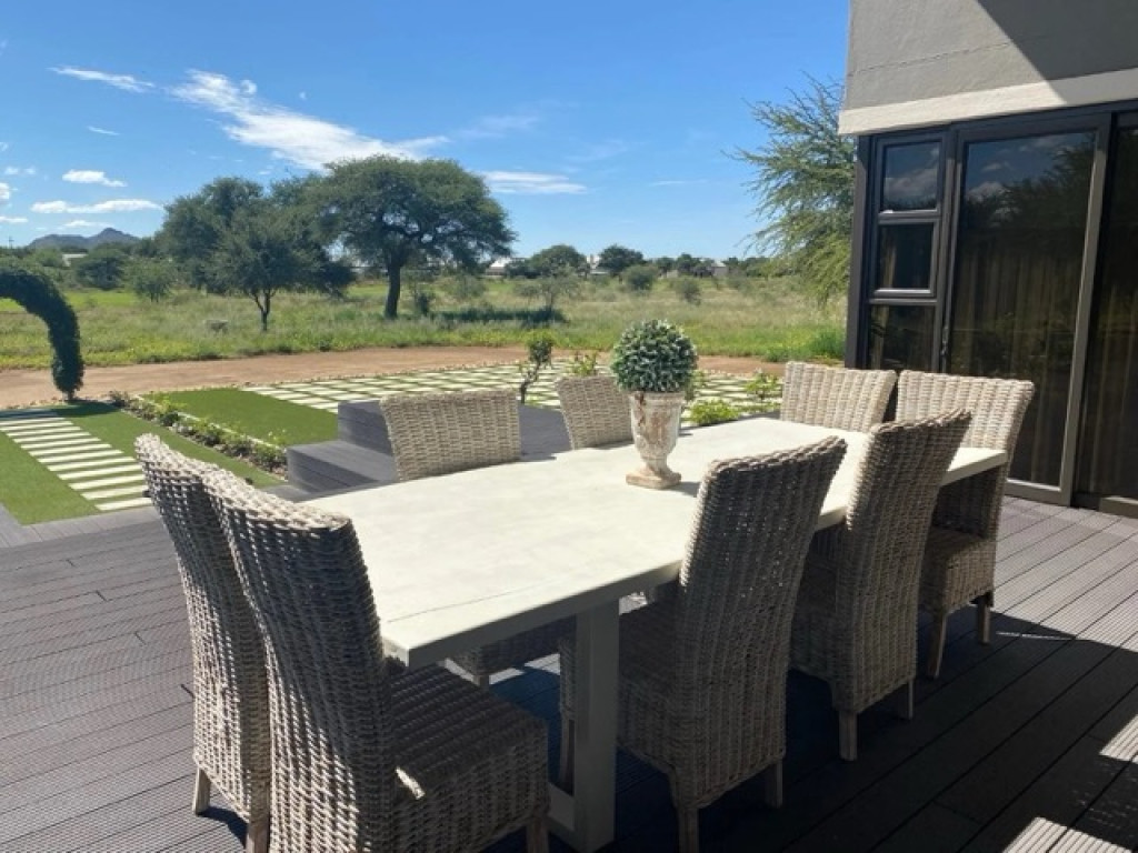 Modern three-bedroom house with beautiful views