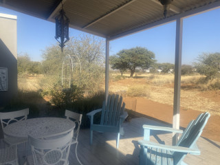 Very neat house with 3 large bedrooms and 3 bathro...