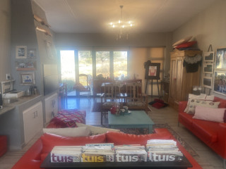 Very neat house with 3 large bedrooms and 3 bathro...