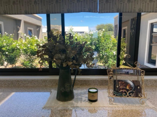 Very neat and modern house with high quality finis...