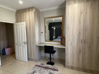 Neat two-bedroom ground floor townhouse in Omeya G...