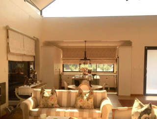 Very neat and modern house with high quality finis...