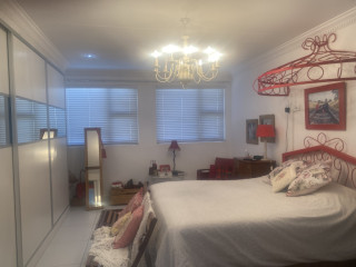 Very neat house with 3 large bedrooms and 3 bathro...
