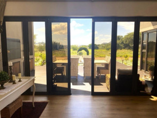 Very neat and modern house with high quality finis...