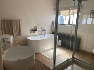 Very neat and modern house with high quality finis...